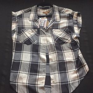 Jachs Girlfriend sleeveless Tee shirt!